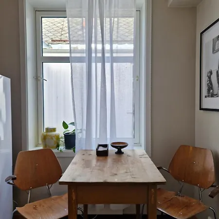 Unique In Midtown Daire